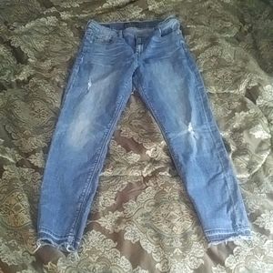 Lucky Brand Distressed Jean 8/29